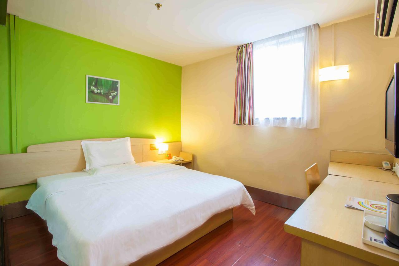 7Days Inn Shenzhen Airport New Terminal Room photo