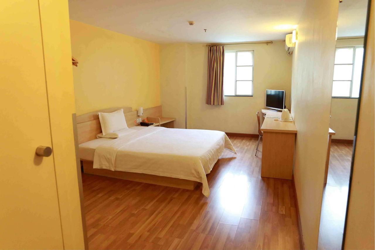 7Days Inn Shenzhen Airport New Terminal Room photo